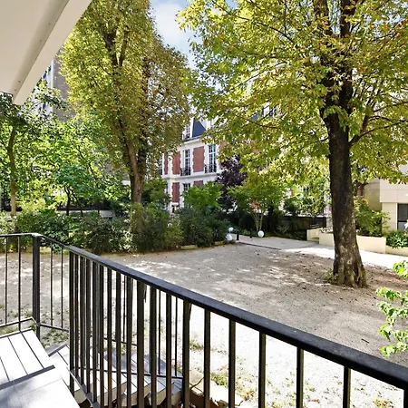 Quiet - Victor Hugo Dauphine - Mobility Lease *